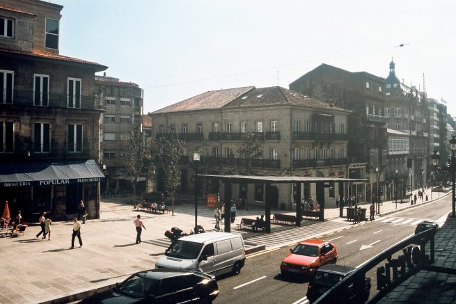 Javier Mariño. Estudio de arquitectura. Baiona. Acondicionamiento Praza da Princesa y entorno próximo. Porta do Sol y C/Carral. Vigo. 1999-2001