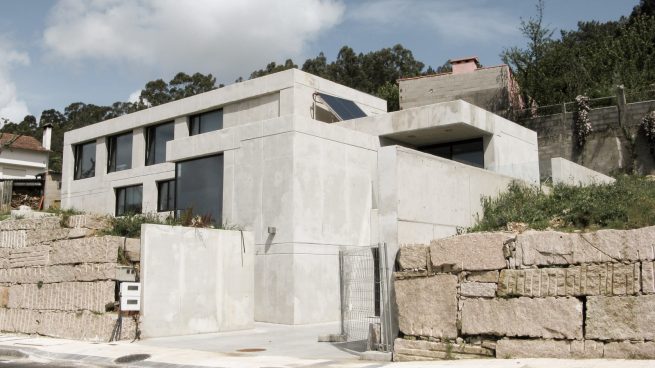 Javier Mariño. Estudio de arquitectura. Baiona. Vivienda unifamiliar aislada. A Garrida. Valladares. Vigo. 2006-2008